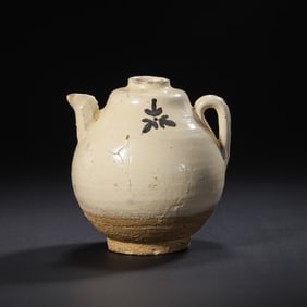 Chinese Northern Song Dynasty Cizhou ware white background black flower pitcher