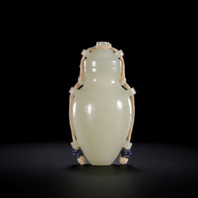 Chinese Qing Dynasty Hetian jade cover bottle
