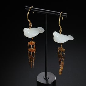 A Pair of Hetian Jade Pigeon Earrings, Liao Dynasty, China