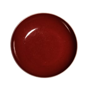 18TH CENTURY, JI RED GLAZE PLATE FROM THE YONGZHENG PERIOD OF THE QING DYNASTY IN CHINA