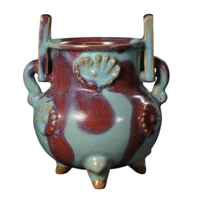 10-12TH CENTURY, CHINA NORTHERN SONG DYNASTY JUN KILN SKY BLUE GLAZE HANGING RED DOUBLE-EARED TRIPOD