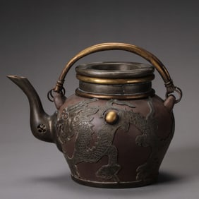 18TH CENTURY, CHINA QING DYNASTY DRAGON PATTERN PURPLE CLAY TEAPOT