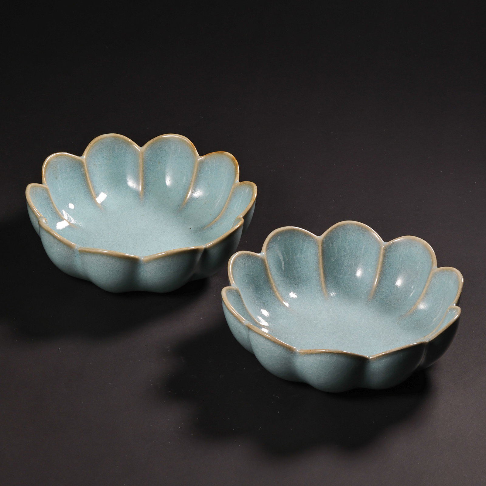 10TH-13TH CENTURY, A PAIR OF RU KILN CELADON FLOWER-MOUTHED BOWLS FROM THE SONG DYNASTY, CHINA (1 of 12)