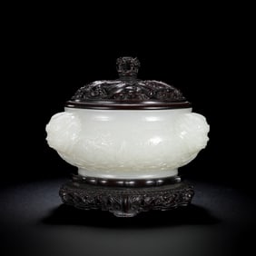 18TH CENTURY, CHINESE QING DYNASTY HETIAN WHITE JADE LID STOVE WITH CARVED THREE ANIMAL HEADS