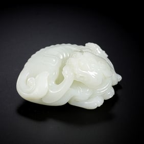 18TH CENTURY, CHINESE HETIAN WHITE JADE AUSPICIOUS BEASTS