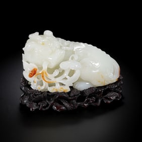 18TH CENTURY , CHINESE QING DYNASTY HOTAN WHITE JADE AUSPICIOUS BEASTS