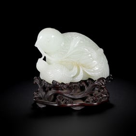 18TH CENTURY, CHINESE QING DYNASTY HOTAN WHITE JADE CLEVERLY CARVED QUAIL