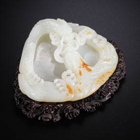 18TH CENTURY, CHINA, QING DYNASTY, HOTAN WHITE JADE DOUBLE DRAGON-PATTERNED BRUSH WASH