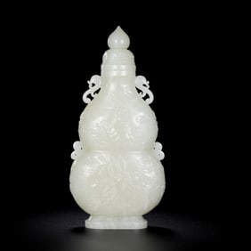 18TH CENTURY, CHINA QING DYNASTY HOTAN WHITE JADE GOURD-COVERED VASE
