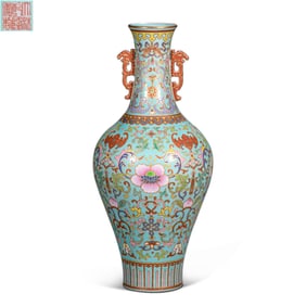 18A CHINESE FAMILLE ROSE FLOWER-PATTERNED AMPHORA FROM THE QIANLONG PERIOD OF THE QING DYNASTY