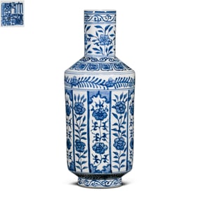 18A VASE WITH FLORAL PATTERNS, QIANLONG PERIOD, QING DYNASTY, CHINA
