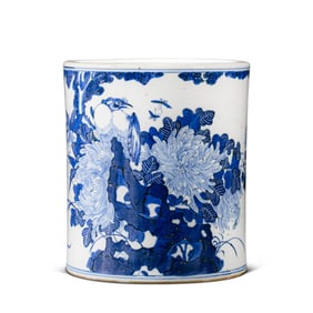 18CENTURY, CHINA, QING DYNASTY, BLUE AND WHITE FLOWER AND BIRD PATTERN PEN HOLDER