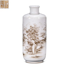 18CHINESE VASE WITH INK-PAINTED LANDSCAPE PATTERNS, QIANLONG PERIOD, QING DYNASTY