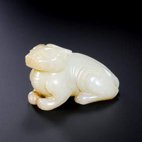 18CENTURY, HETIAN WHITE JADE AUSPICIOUS BEAST, QING DYNASTY, CHINA