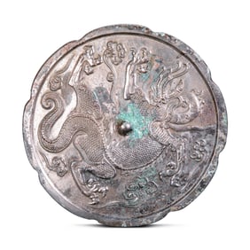 7-10CENTURY, CHINESE TANG DYNASTY BRONZE MIRROR WITH CLOUD DRAGON PATTERN