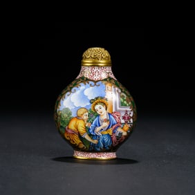 18A CHINESE ENAMEL SNUFF BOTTLE WITH WESTERN FIGURES, QIANLONG PERIOD, QING DYNASTY