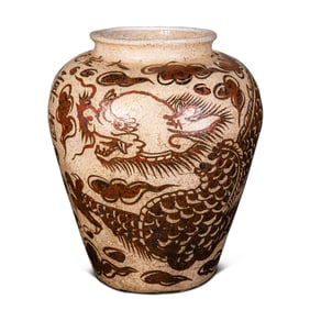 10-13CENTURY, CHINESE SONG DYNASTY WHITE GLAZED DRAGON-PATTERNED JAR