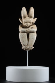 Chicken bone and white jade sun god statue of Hongshan culture in China's Neolithic period