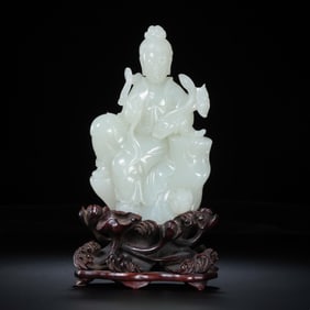 Chinese Qing Dynasty Hetian white jade seated Guanyin statue