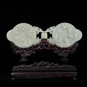 Chinese Qing Dynasty Hetian white jade double jade screen with dragon pattern
