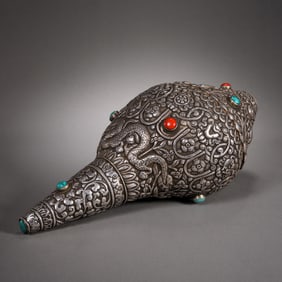 Chinese Qing Dynasty Tibetan Silver Inlaid Gemstone Buddhist Conch