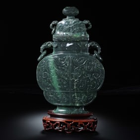 Chinese Qing Dynasty Hetian Jasper Double-ring Ear Cover Vase