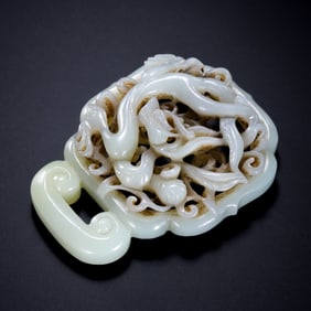 Chinese Liao Dynasty Hetian jade belt buckle