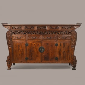 Chinese Qing Dynasty Huanghuali wood cabinet