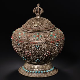 Chinese Qing Dynasty Tibetan silver and money jar with a lid