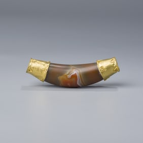 Southeast Asian Gold-Mounted Agate Amulet Pendant