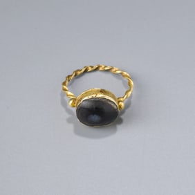 Ancient Roman Gold Ring with Agate Stone, Ring Size 6, 3g