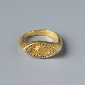 Gold ring with engraved intaglio bezel, Pyu culture, 9th–11th century AD
