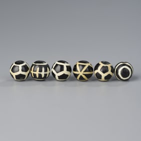Sino Tibetan Phum Dzi Agate Beads