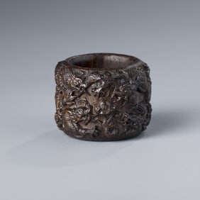Qing Dynasty Chinese Agarwood Dragon Pattern Finger Ring