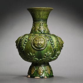 Chinese Sui Dynasty green glaze plastic bottle