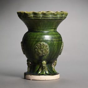 Chinese Sui Dynasty green-glazed flower-mouthed goblet
