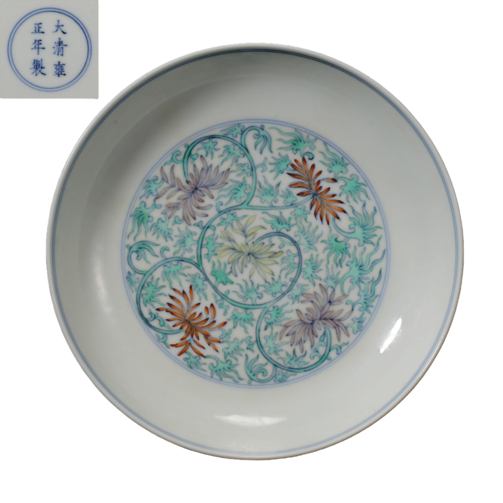 Doucai plate with intertwined floral design from the Yongzheng period of the Qing Dynasty, China (1 of 10)