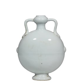 Chinese Qing Dynasty Sweet White Glazed Double-Handled Bottle