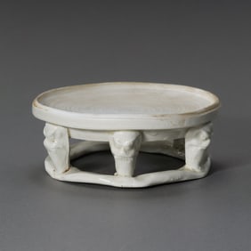 Chinese Tang Dynasty White Porcelain Inkstone with Animal Feet