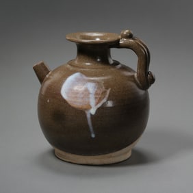 Chinese Tang Dynasty Lushan Flower Glazed Ewer