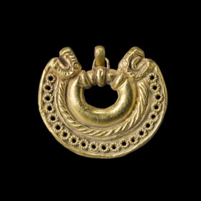Ancient Columbia, Peru Tairona Culture Gold Pendant