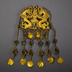 Ancient Persian gold jewelry