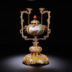 Chinese Qing Dynasty Qianlong Period Enamel-Painted Covered Jar with Openwork Flower and Bird Design