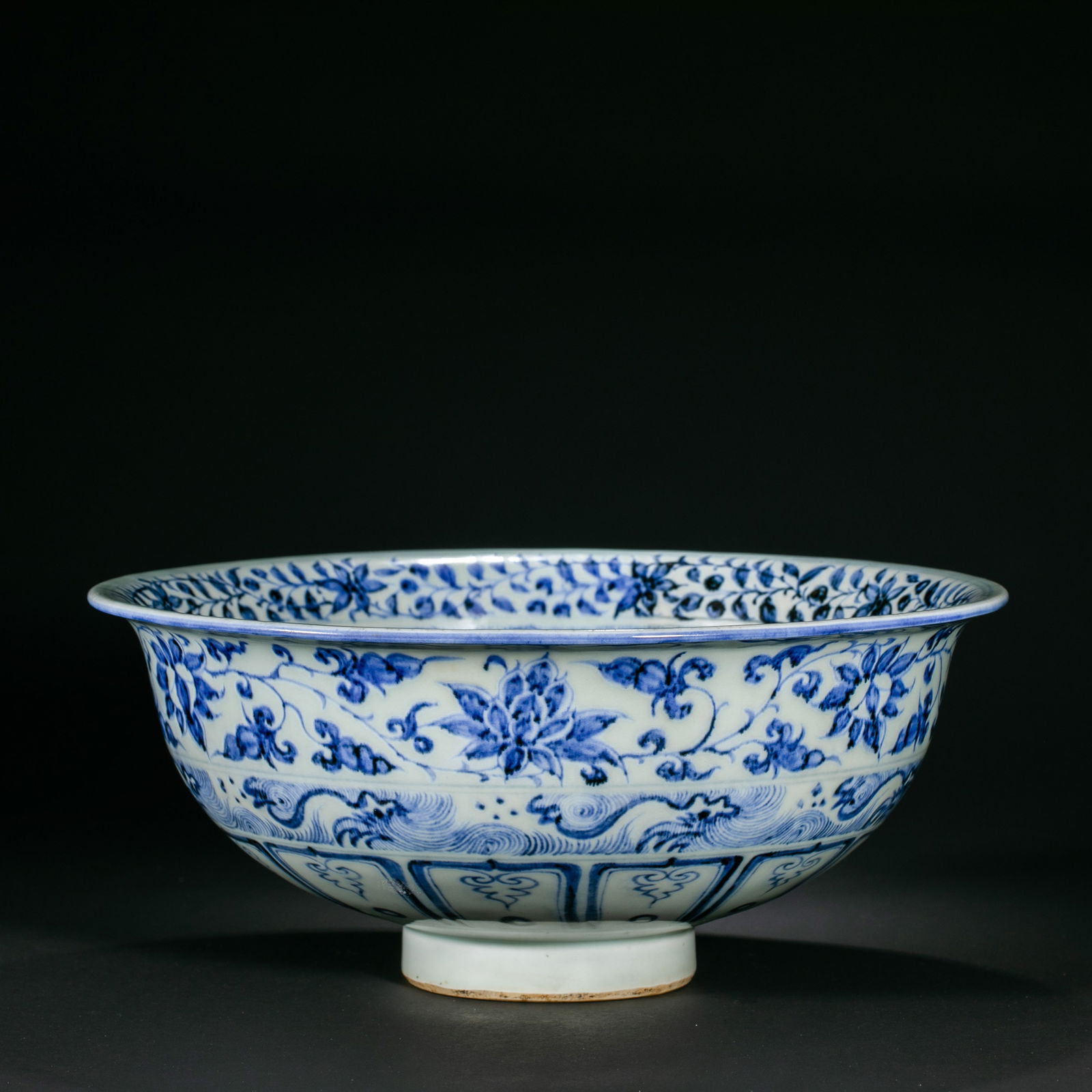 Chinese Yuan Dynasty blue and white porcelain bowl with floral design (1 of 7)