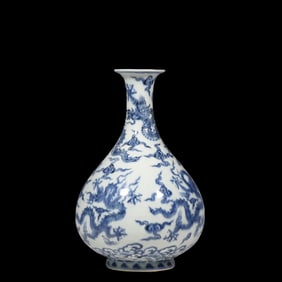 Chinese Ming Dynasty Blue and White Dragon Pattern Yuhuchun Vase