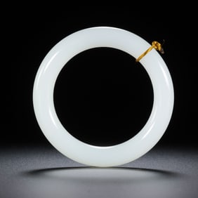 Chinese Qing Dynasty Hetian white jade bracelet