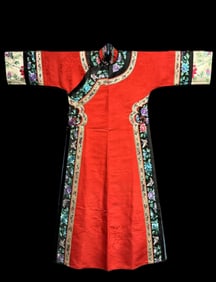 Chinese Qing Dynasty red jacquard satin cloak with floral and butterfly patterns