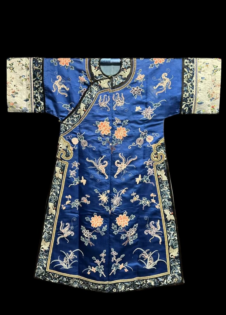 Blue satin cloak with embroidered butterfly pattern from the Qing Dynasty, China (1 of 9)