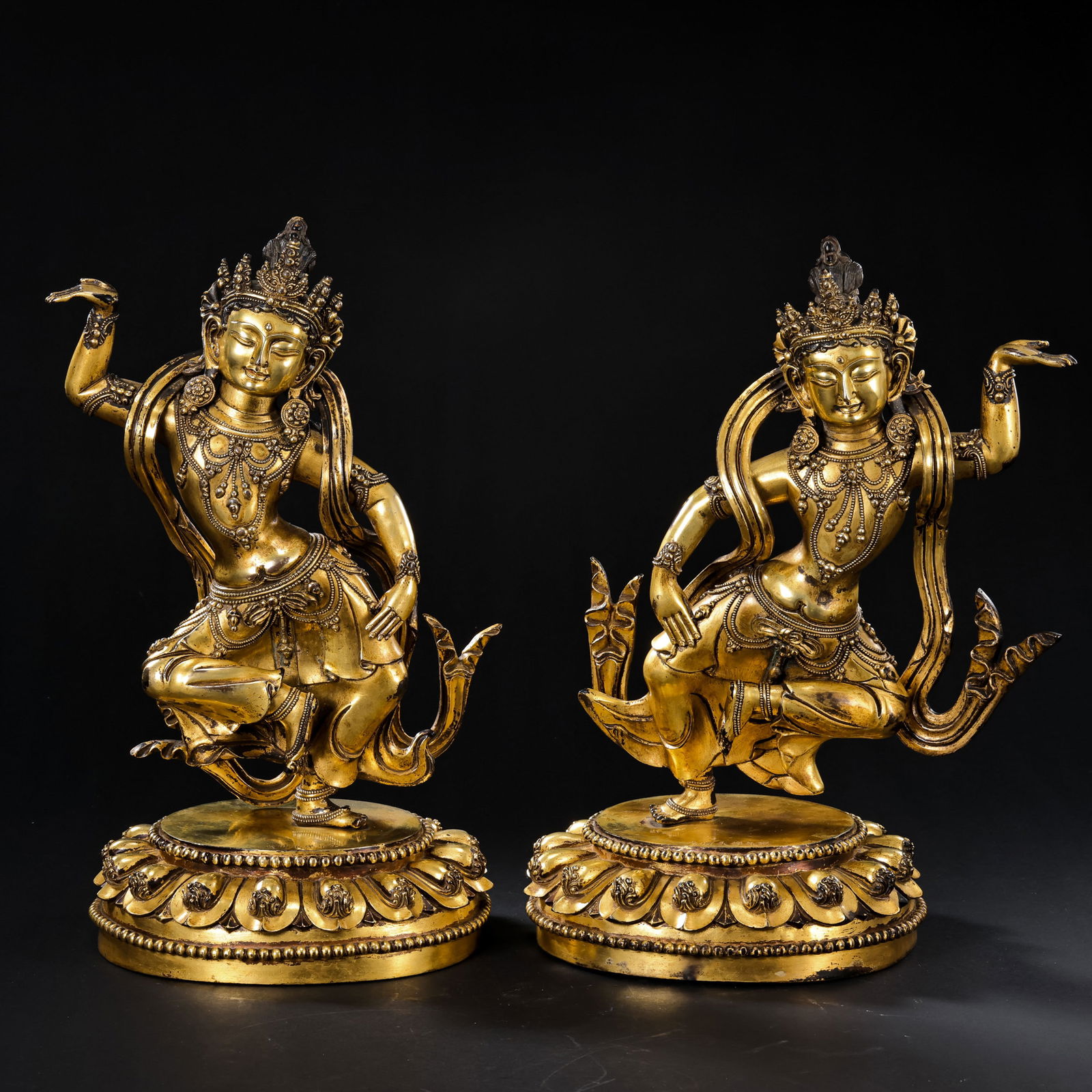 A pair of Chinese Ming Dynasty Yongle period gilt bronze standing Buddha statues (1 of 12)