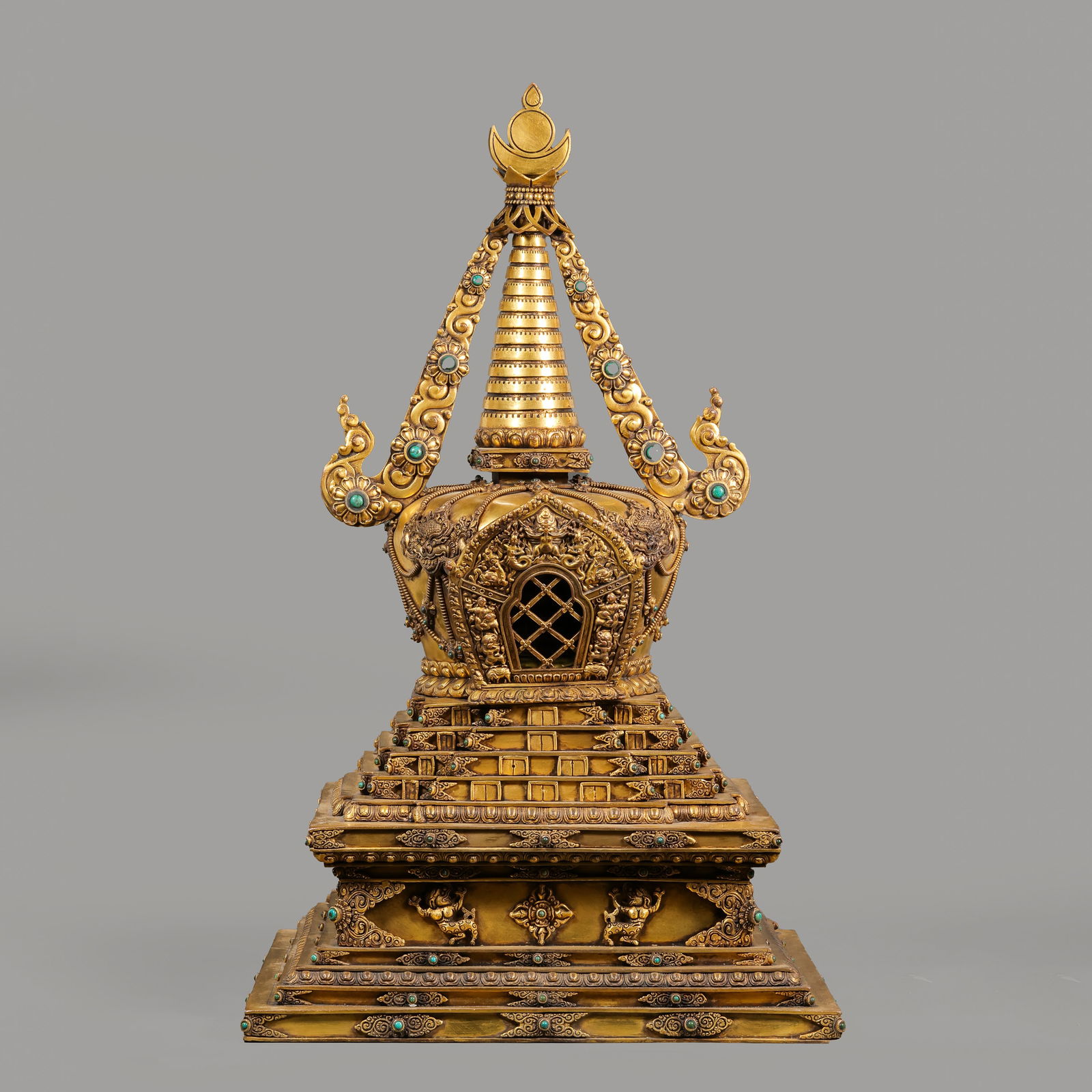 Gilt bronze pagoda inlaid with gemstones from the Kangxi period of the Qing Dynasty in China (1 of 13)